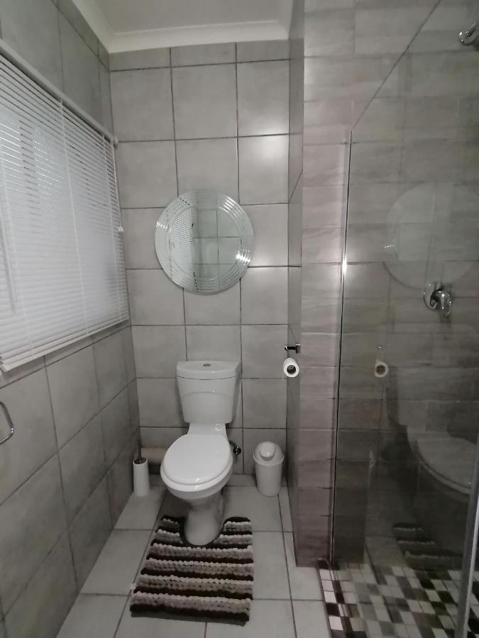 Roxy'S Rest Guest House Vanderbijlpark Εξωτερικό φωτογραφία