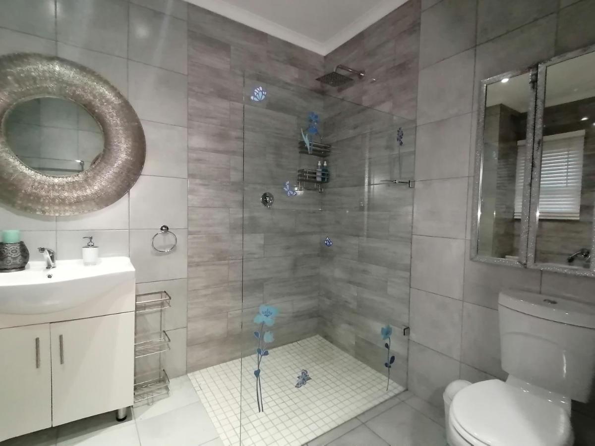 Roxy'S Rest Guest House Vanderbijlpark Εξωτερικό φωτογραφία