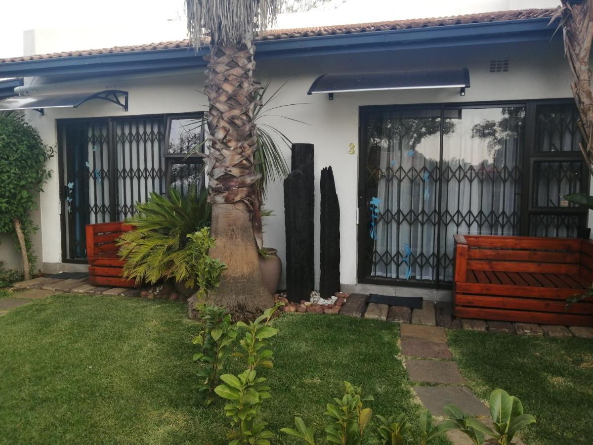 Roxy'S Rest Guest House Vanderbijlpark Εξωτερικό φωτογραφία