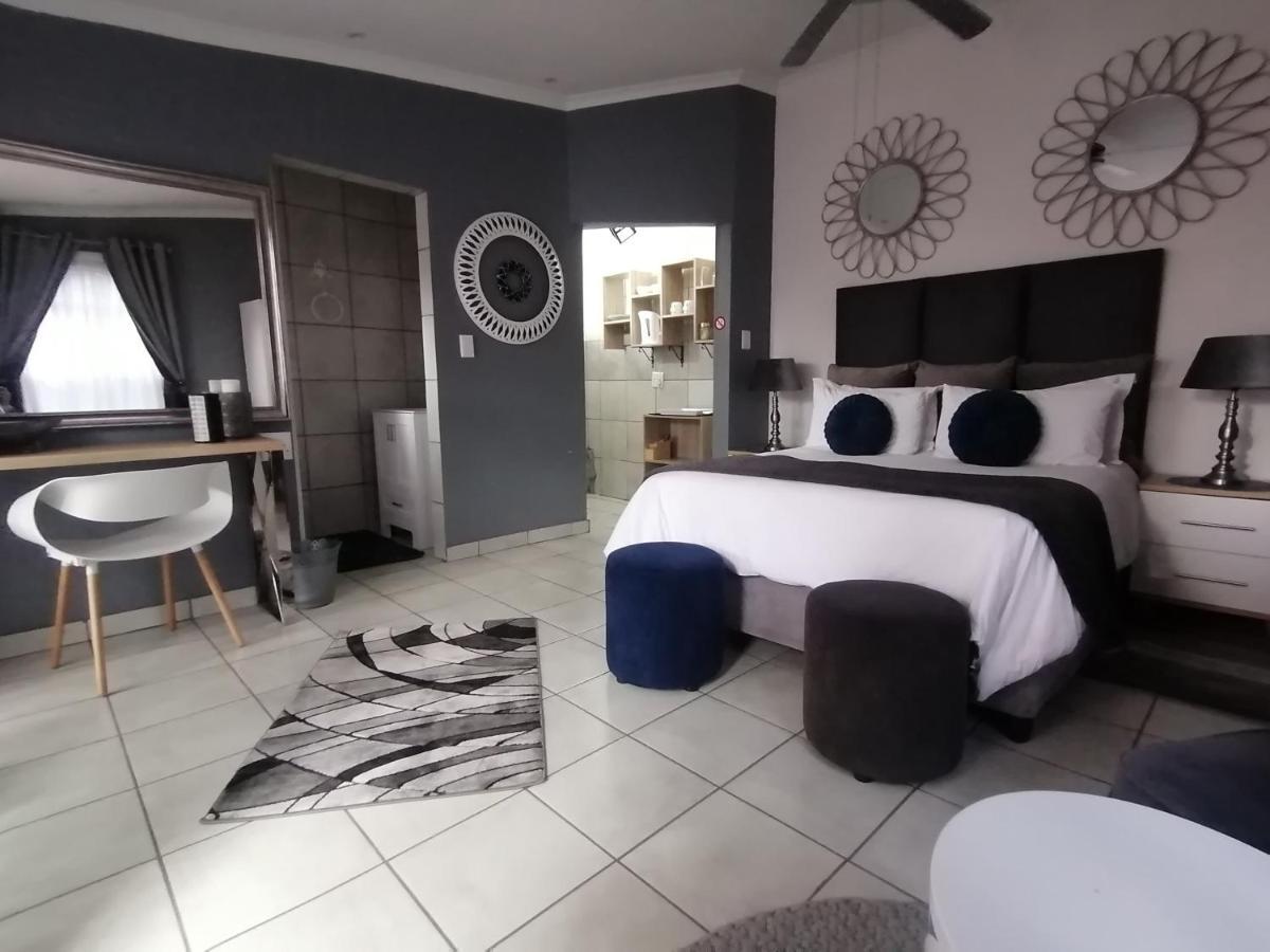 Roxy'S Rest Guest House Vanderbijlpark Εξωτερικό φωτογραφία