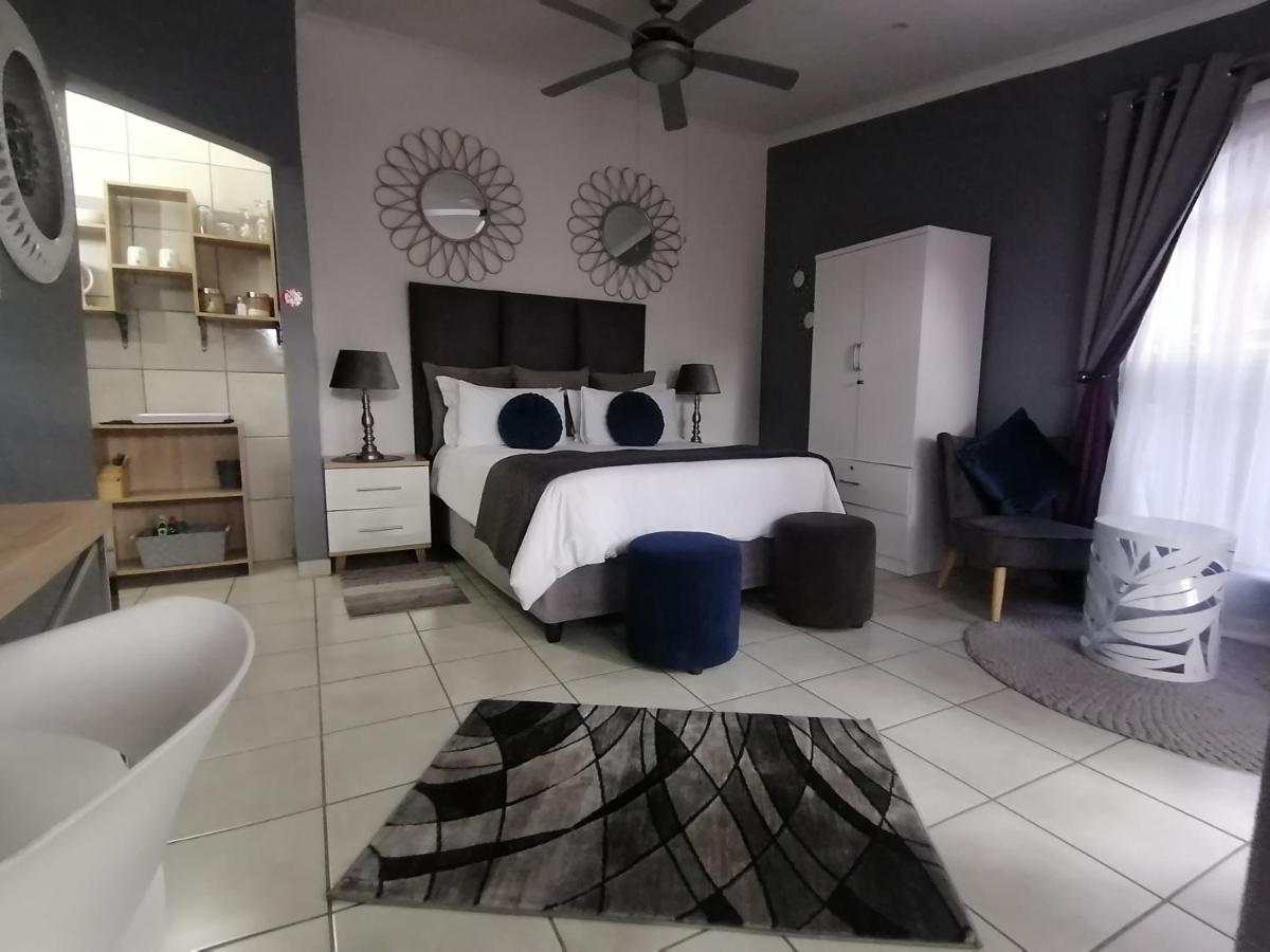 Roxy'S Rest Guest House Vanderbijlpark Εξωτερικό φωτογραφία
