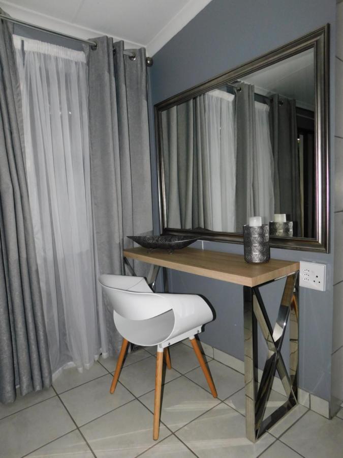 Roxy'S Rest Guest House Vanderbijlpark Εξωτερικό φωτογραφία