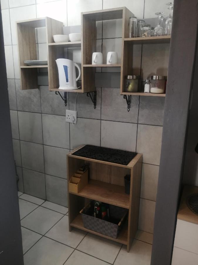 Roxy'S Rest Guest House Vanderbijlpark Εξωτερικό φωτογραφία
